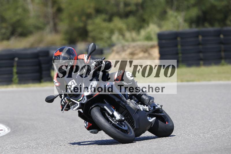 /Archiv-2025/48 25.08.2025 Cornu Master School ADR/blau-bleu/14